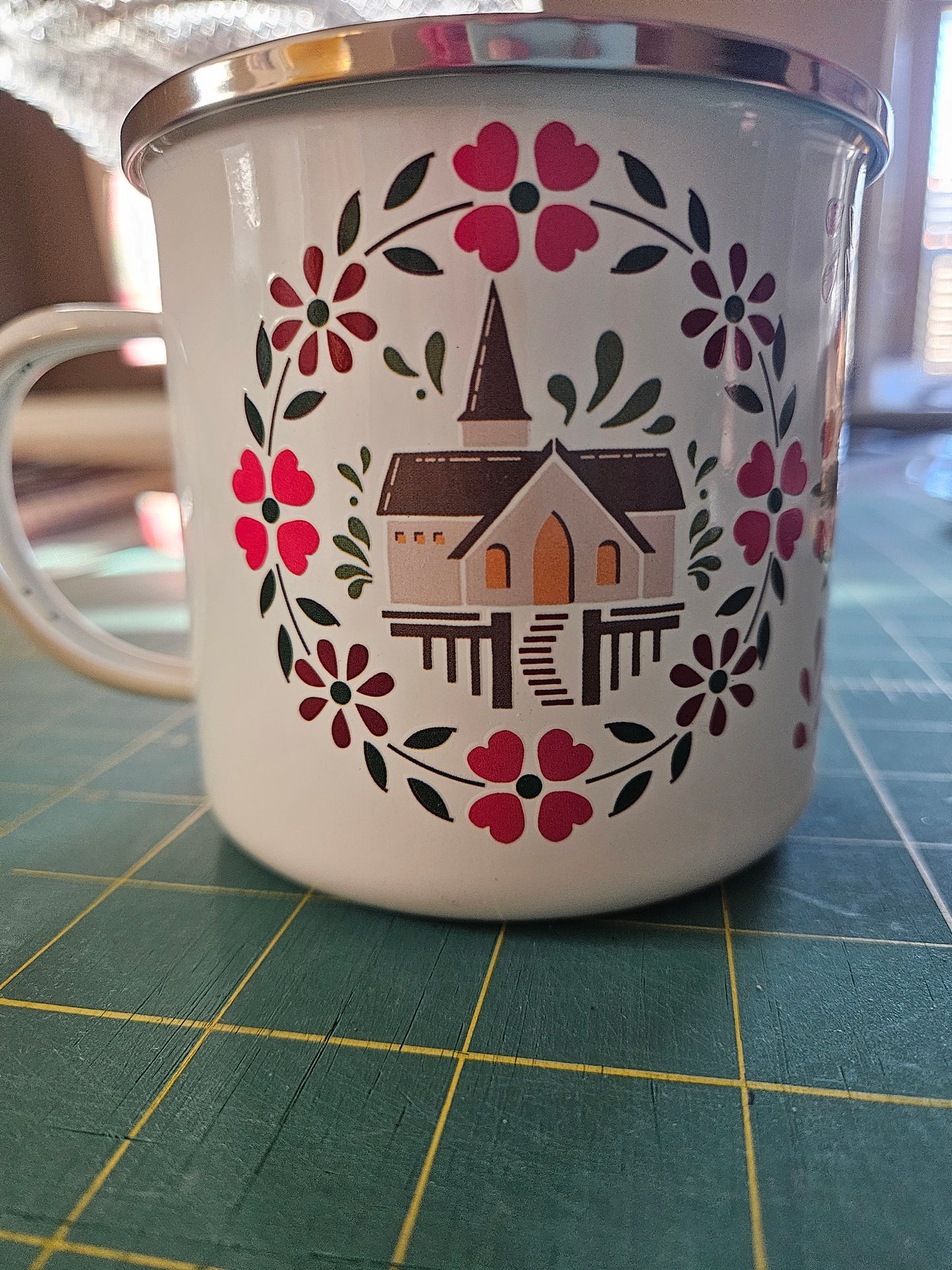 Lori Holt Home Town Holiday Enamel Tin Mug ST-36028