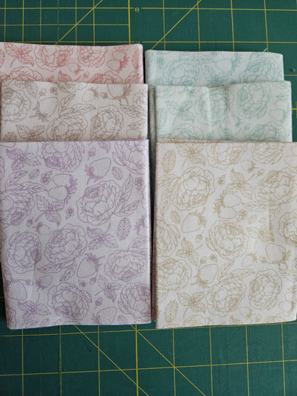 Poppie Cotton Blooms and Berries 6-piece Fat Quarter Bundle